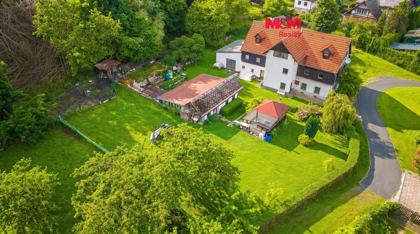 Prodej domu 376 m² s pozemkem 2 768 m²