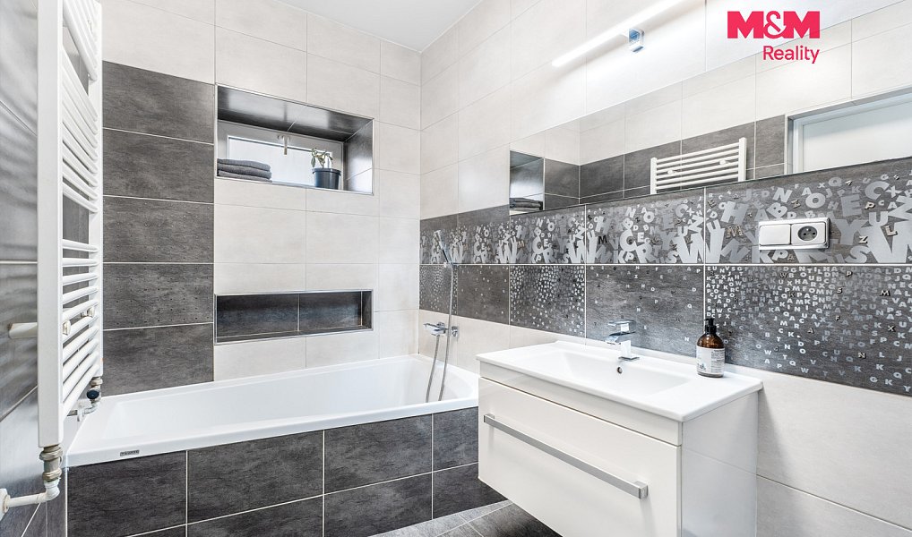 Prodej domu 179 m² s pozemkem 844 m², Tanvald – náhled fotky 9