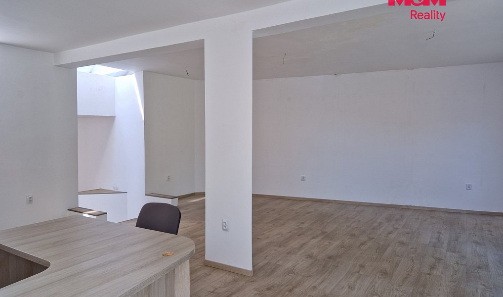 Pronájem obchodních prostor 124 m², Kolín – náhled fotky 6