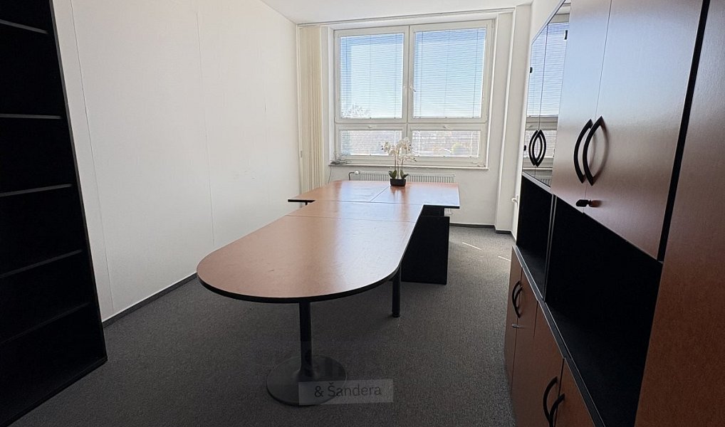 Pronájem kanceláře 35 m², České Budějovice – náhled fotky 2