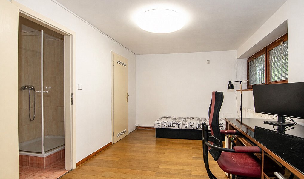 Prodej domu 258 m² s pozemkem 756 m², Praha – náhled fotky 40