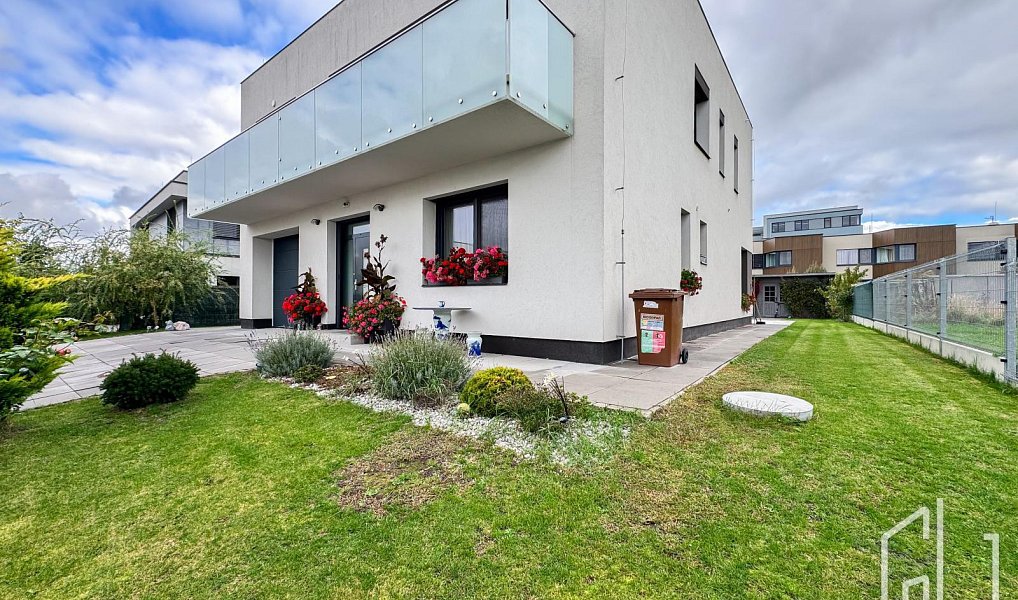 Prodej domu 260 m² s pozemkem 620 m², Praha – náhled fotky 22