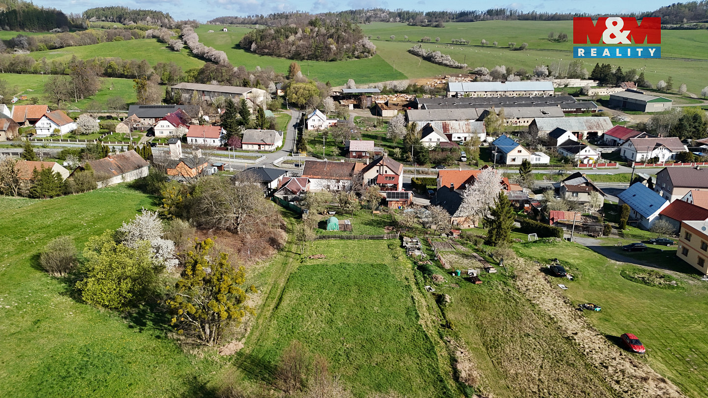 Prodej stavebního pozemku 1 645 m² – pohled 4