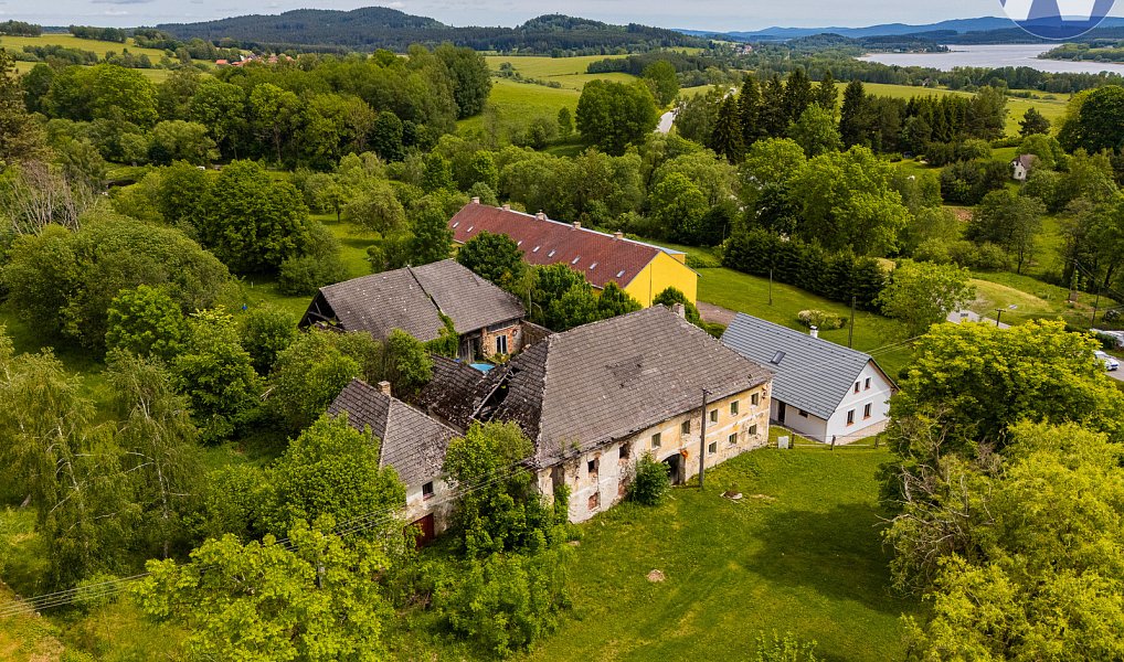 Prodej domu 500 m² s pozemkem 1 899 m², Horní Planá – náhled fotky 7