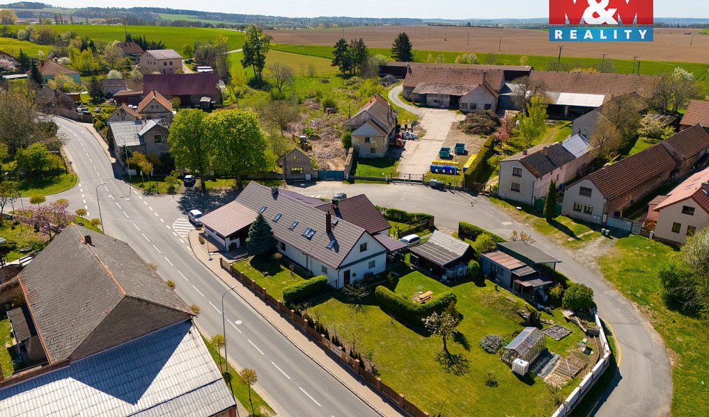 Prodej domu 390 m² s pozemkem 1 050 m², Suchdol – náhled fotky 10