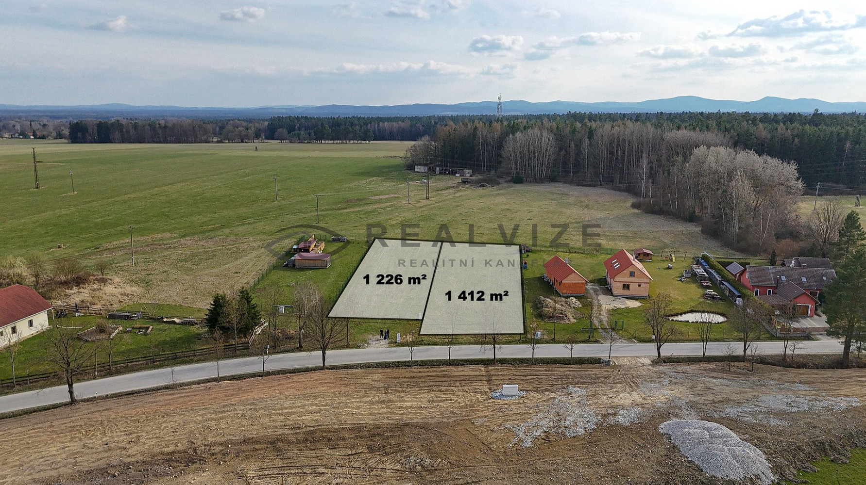 Prodej stavebního pozemku 2 638 m² – fotografie 2