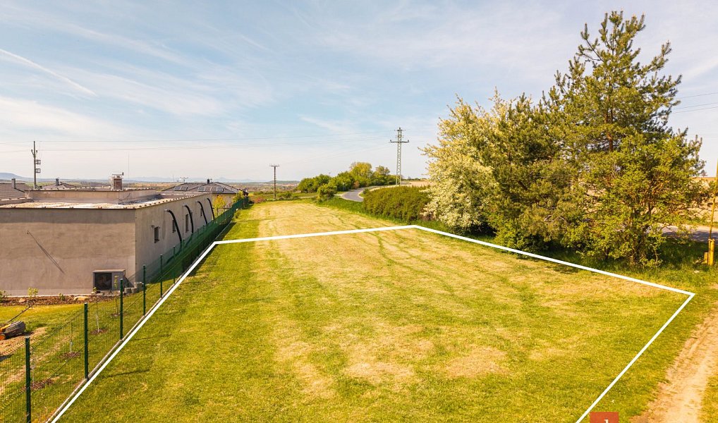 Prodej stavebního pozemku 2 357 m², Střemy – náhled fotky 23