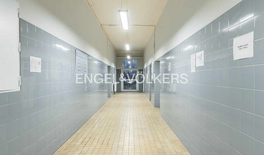 Pronájem komerčního objektu (jiného typu) 3 100 m², Panenské Břežany – náhled fotky 17