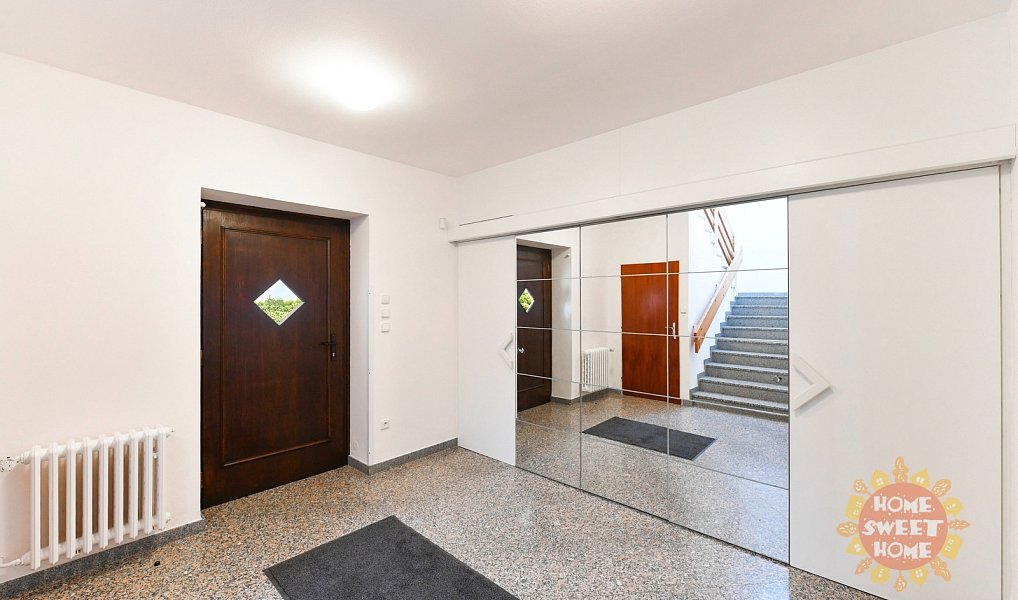 Pronájem domu 417 m² s pozemkem 1 208 m², Praha – náhled fotky 33