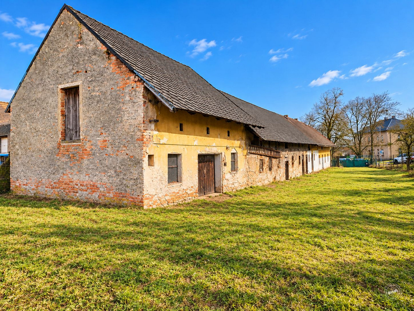 Prodej domu 200 m² s pozemkem 2 038 m²
