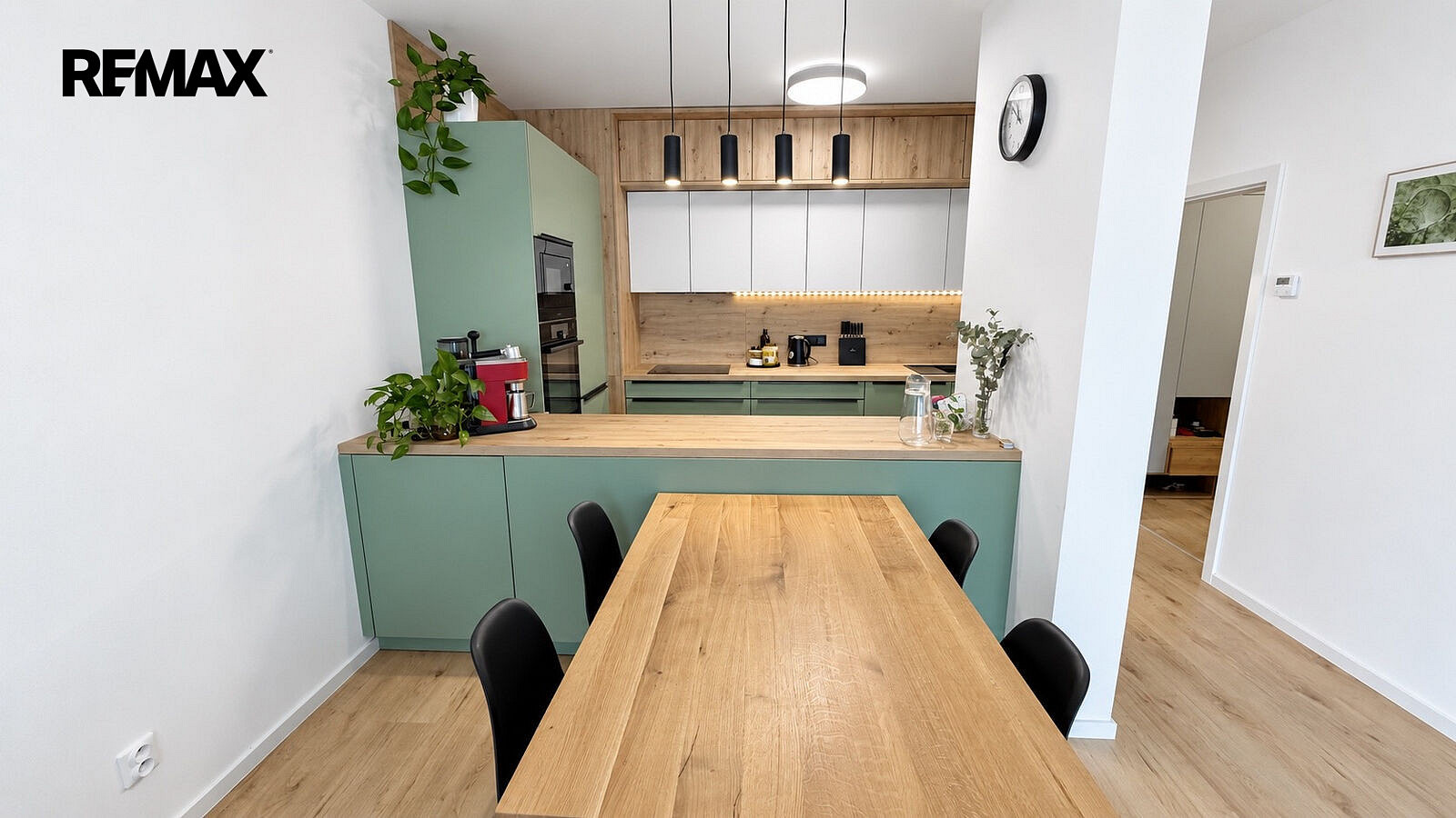 Pronájem bytu 3+kk 72 m² – fotografie 2