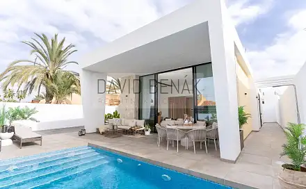 Prodej domu 102 m² s pozemkem 400 m², Torrevieja, Valencijské společenství, Španělsko