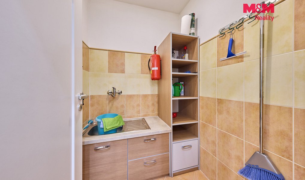 Pronájem domu 185 m² s pozemkem 1 755 m², Trutnov – náhled fotky 15