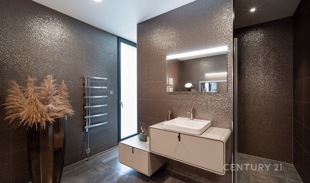 Prodej bytu 5+kk 317 m², Praha – náhled fotky 3