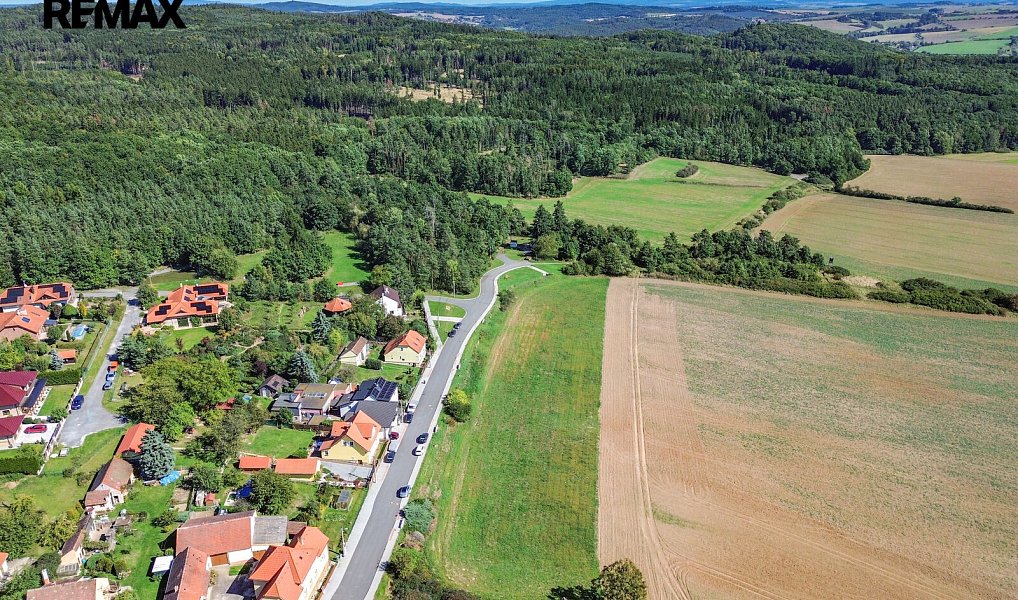 Prodej stavebního pozemku 800 m², Chlumčany – náhled fotky 8