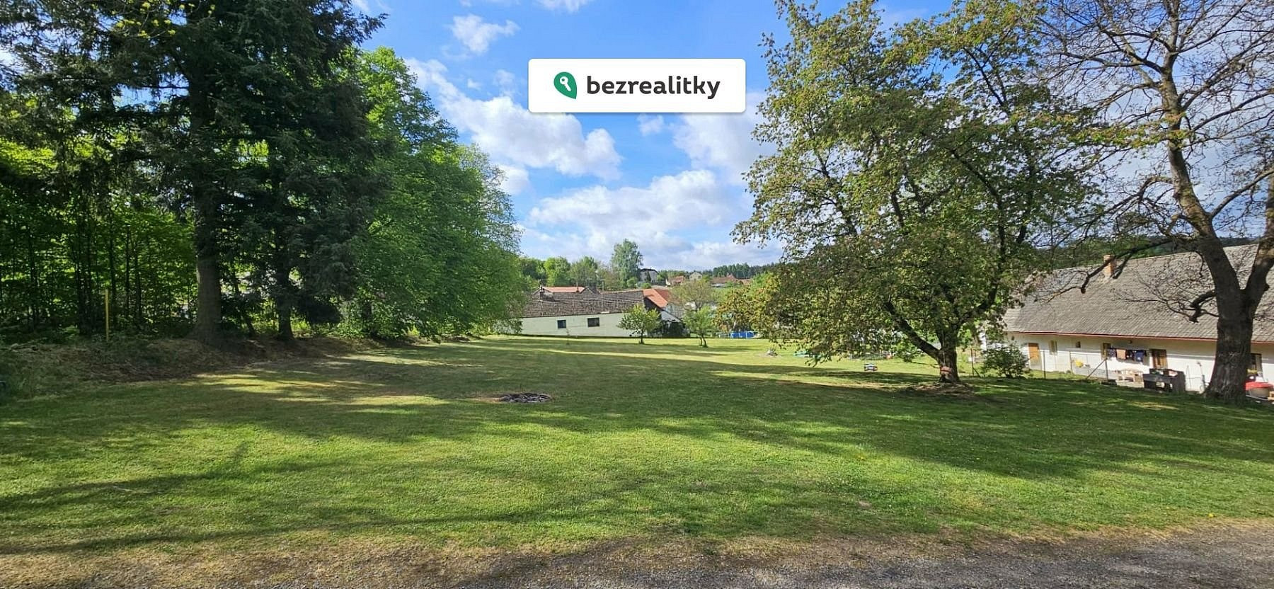 Prodej stavebního pozemku 1 000 m²