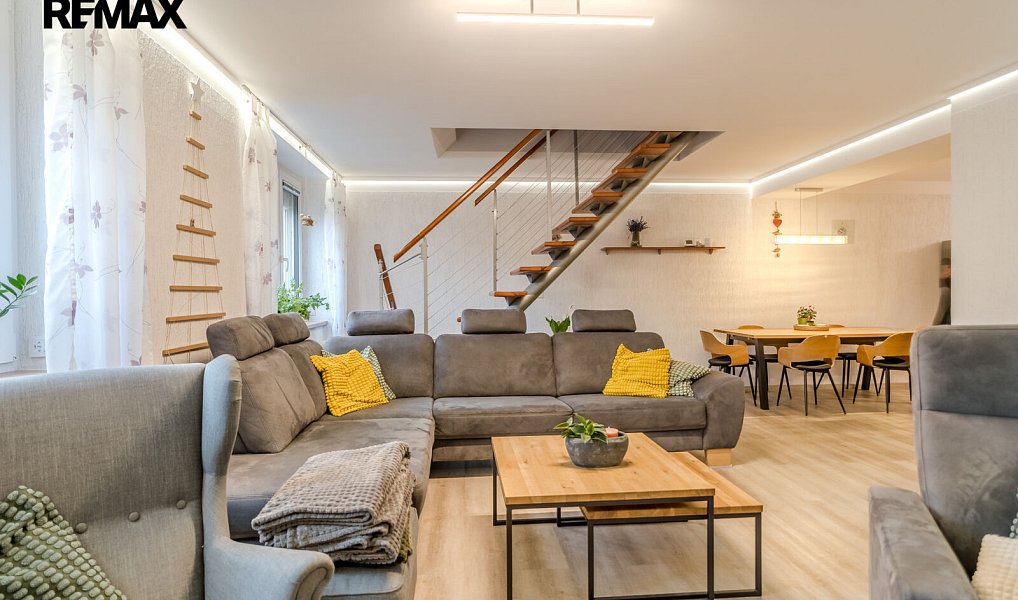 Prodej bytu 4+kk 174 m², Kadaň – náhled fotky 2