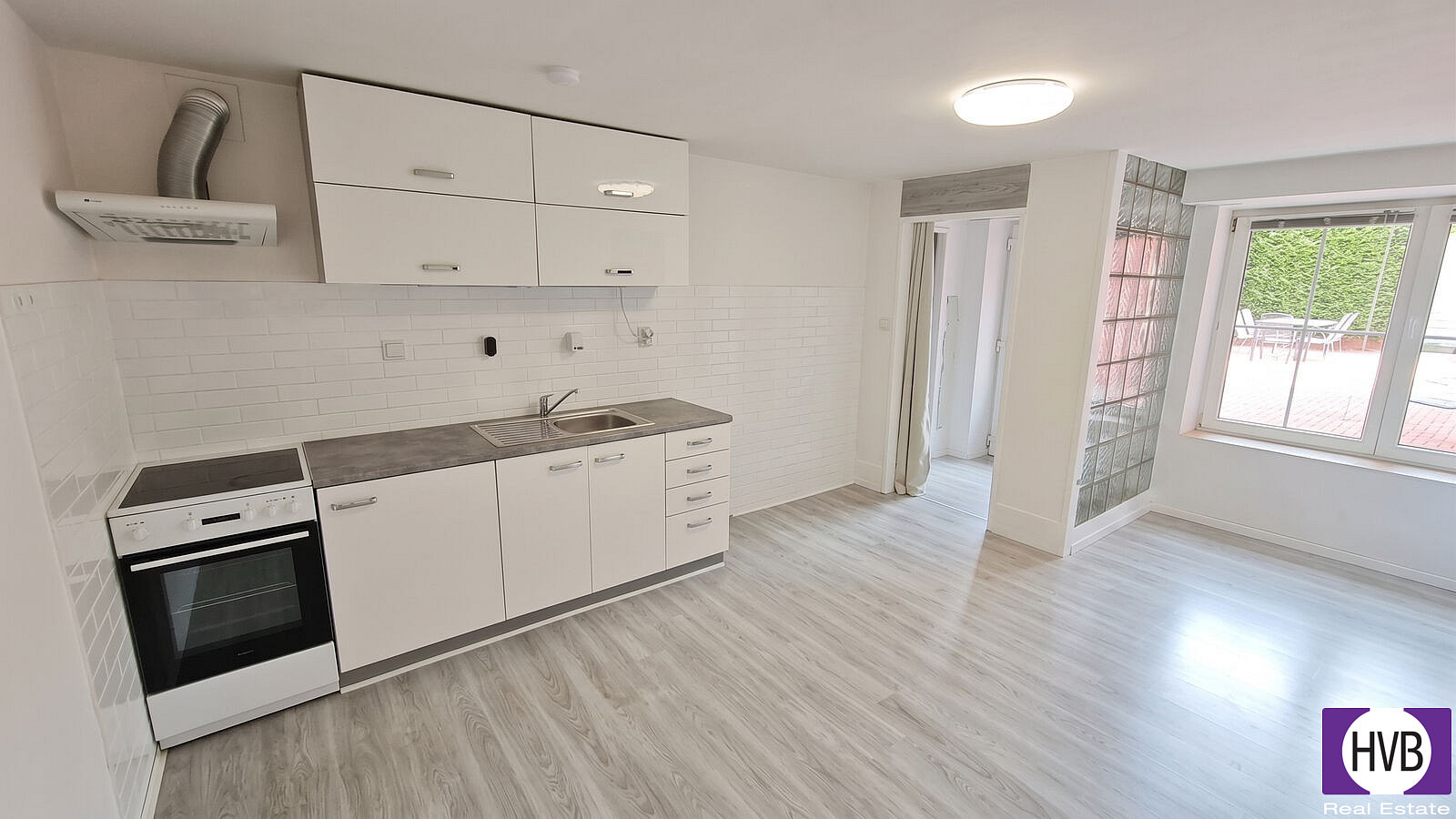 Pronájem bytu 2+kk 42 m² – fotografie 4