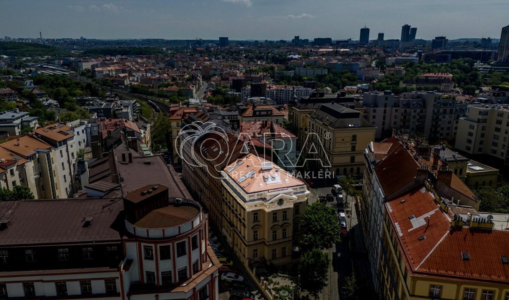 Pronájem bytu 4+kk 120 m², Praha – náhled fotky 13