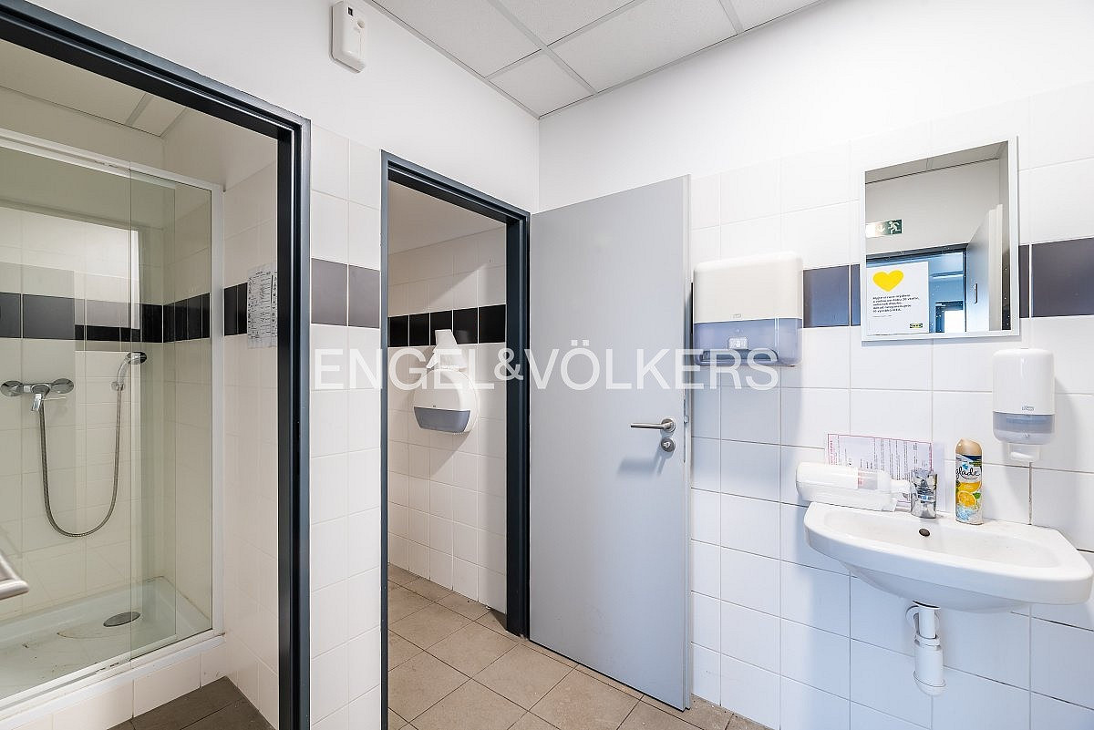 Pronájem skladovacích prostor 2 828 m² – fotografie 4