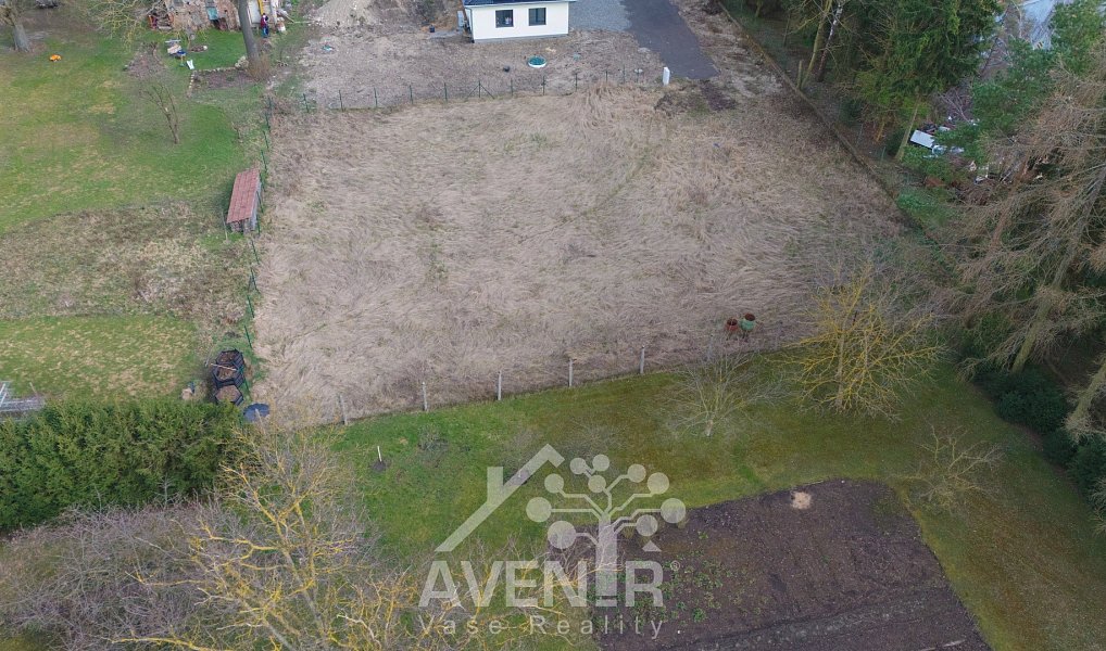 Prodej stavebního pozemku 886 m², Luštěnice – náhled fotky 2
