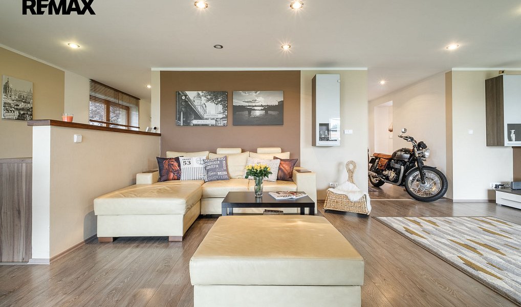 Prodej domu 205 m² s pozemkem 634 m², Smolnice – náhled fotky 5