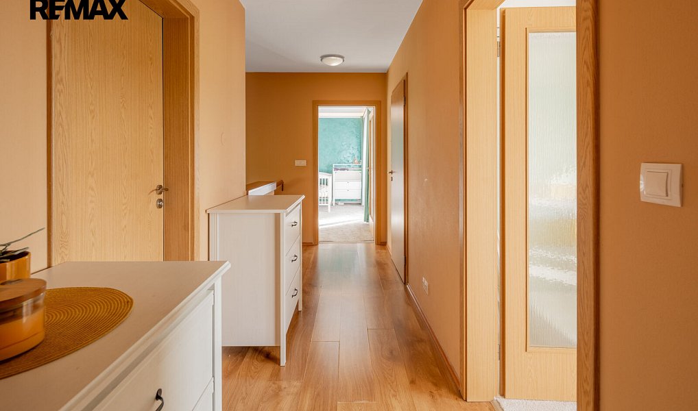 Prodej domu 199 m² s pozemkem 524 m², Hovorčovice – náhled fotky 25