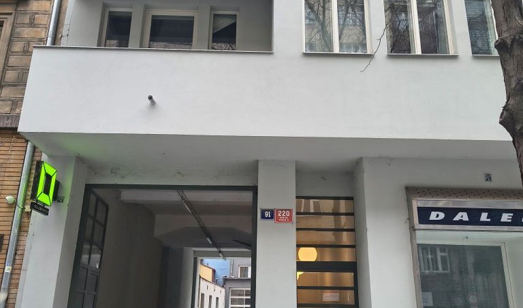 Pronájem komerčního prostoru, 93 m², Karlín - Praha 8, Praha