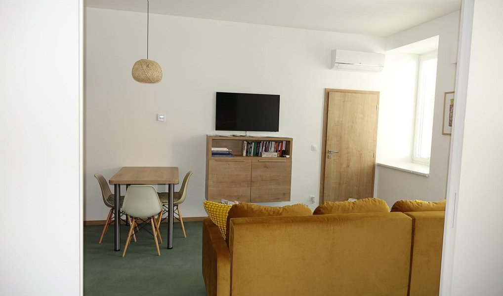 Pronájem bytu 2+kk 40 m², Strážnice – náhled fotky 9