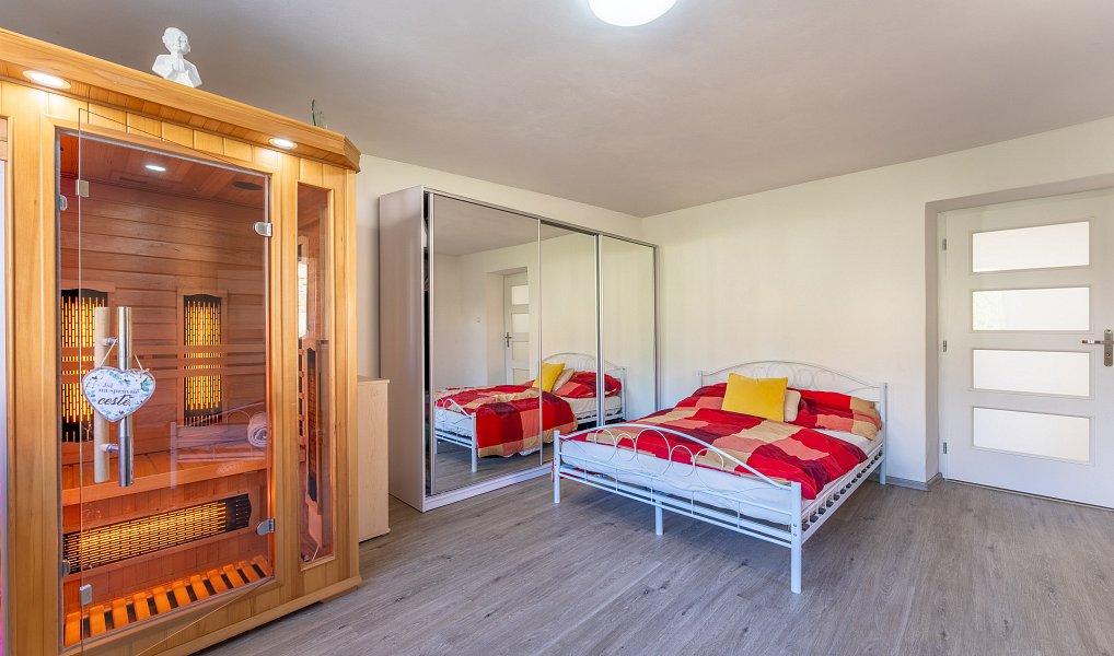 Prodej domu 162 m² s pozemkem 735 m², Horní Kruty – náhled fotky 9