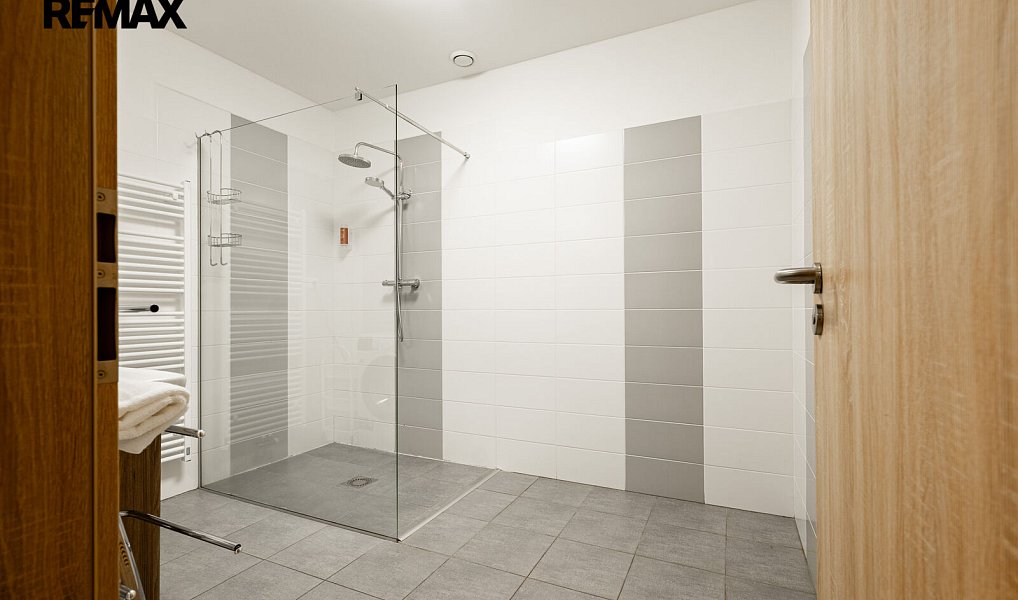 Prodej bytu 3+kk 91 m², Frymburk – náhled fotky 12