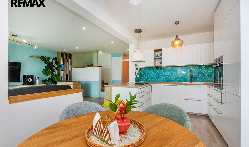 Prodej domu 155 m² s pozemkem 564 m², Horoušany – náhled fotky 2