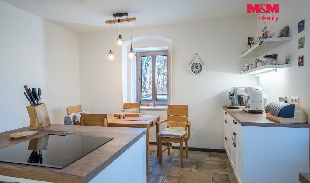 Prodej domu 292 m² s pozemkem 3 922 m², Jílovice – náhled fotky 9