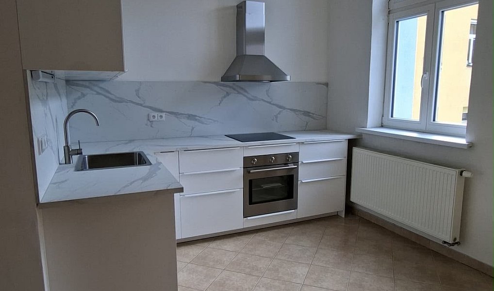 Pronájem bytu 1+1 39 m², Praha – náhled fotky 2