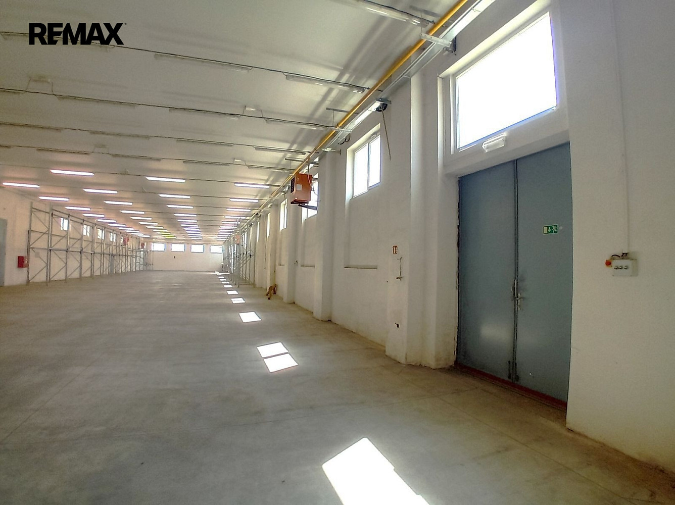 Pronájem skladovacích prostor 950 m² – fotografie 2