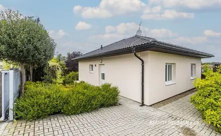 Pronájem domu 87 m² s pozemkem 552 m², Makotřasy, okres Kladno