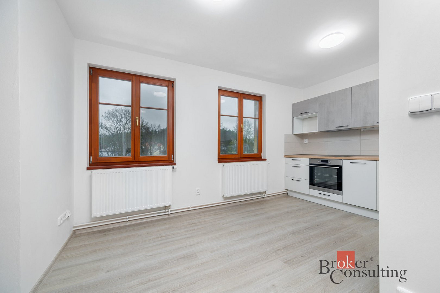 Pronájem bytu 1+1 37 m² – fotografie 3