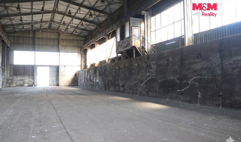 Pronájem skladovacích prostor 850 m², Ostrov – náhled fotky 8