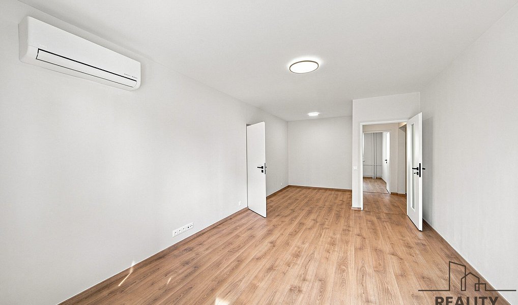 Prodej bytu 3+1 72 m², Hodonín – náhled fotky 9