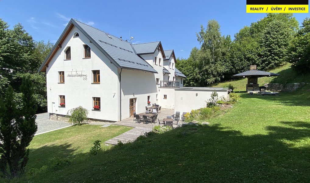 Prodej ubytovacího objektu 800 m², Šléglov – fotka 1 z 35