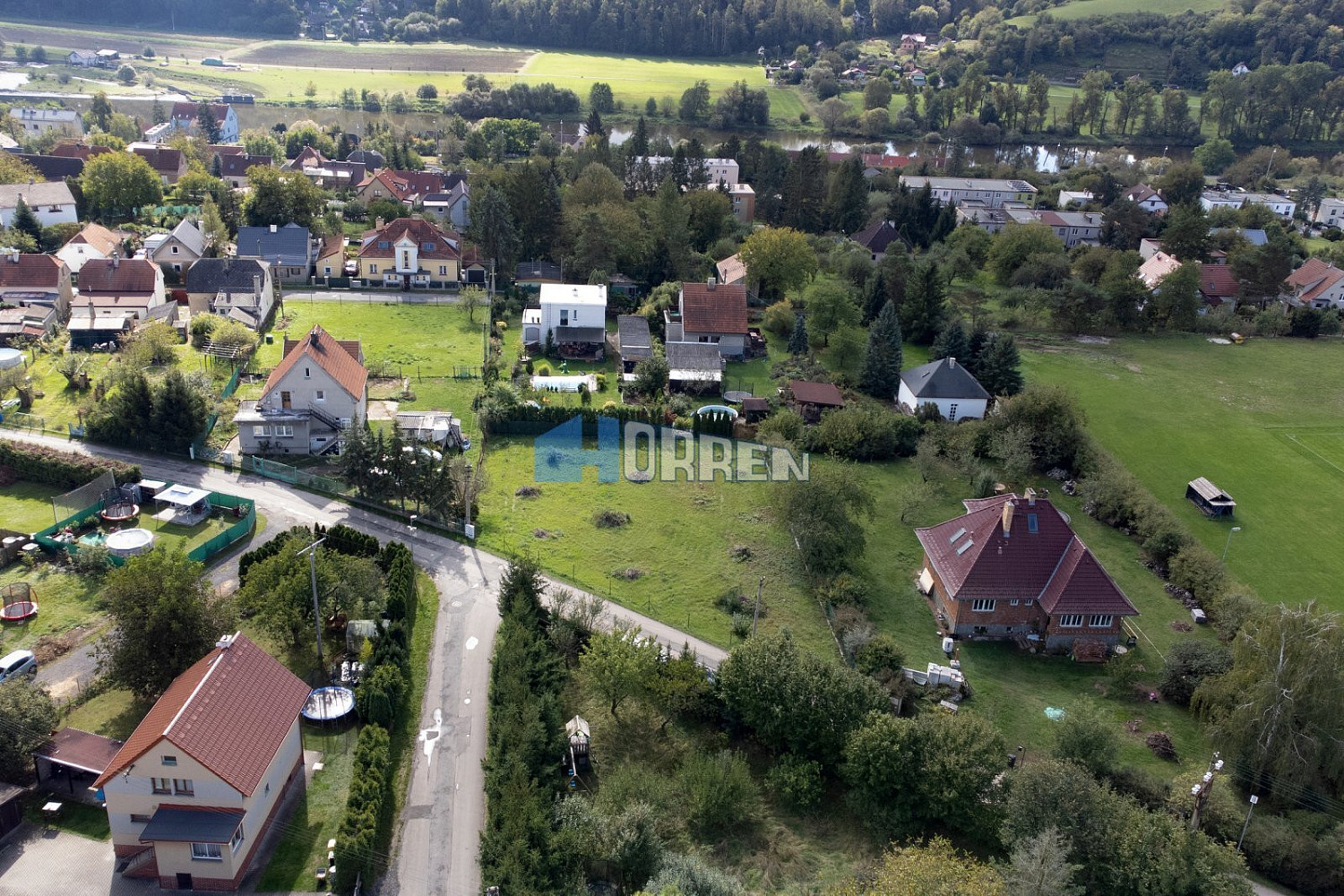 Prodej stavebního pozemku 1 140 m² — photo 2