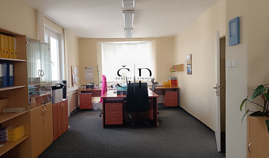 Pronájem kanceláře 600 m², Nýřany – náhled fotky 4