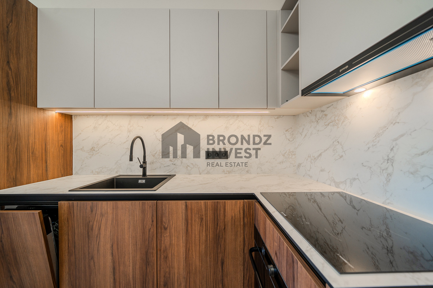 Pronájem bytu 2+kk 45 m² – fotografie 3
