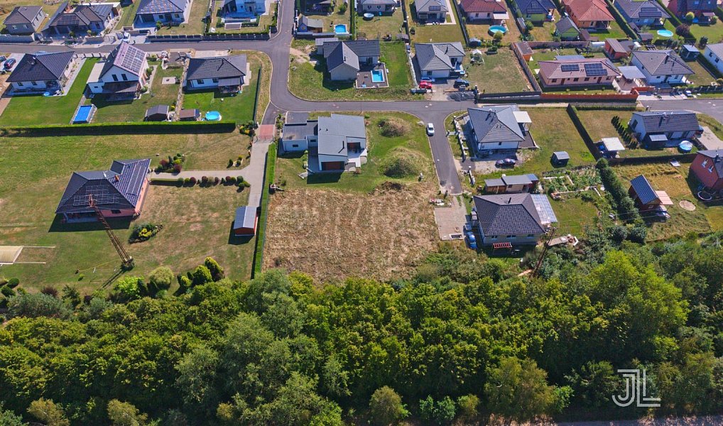 Prodej stavebního pozemku 2 075 m², Lomnice – náhled fotky 4