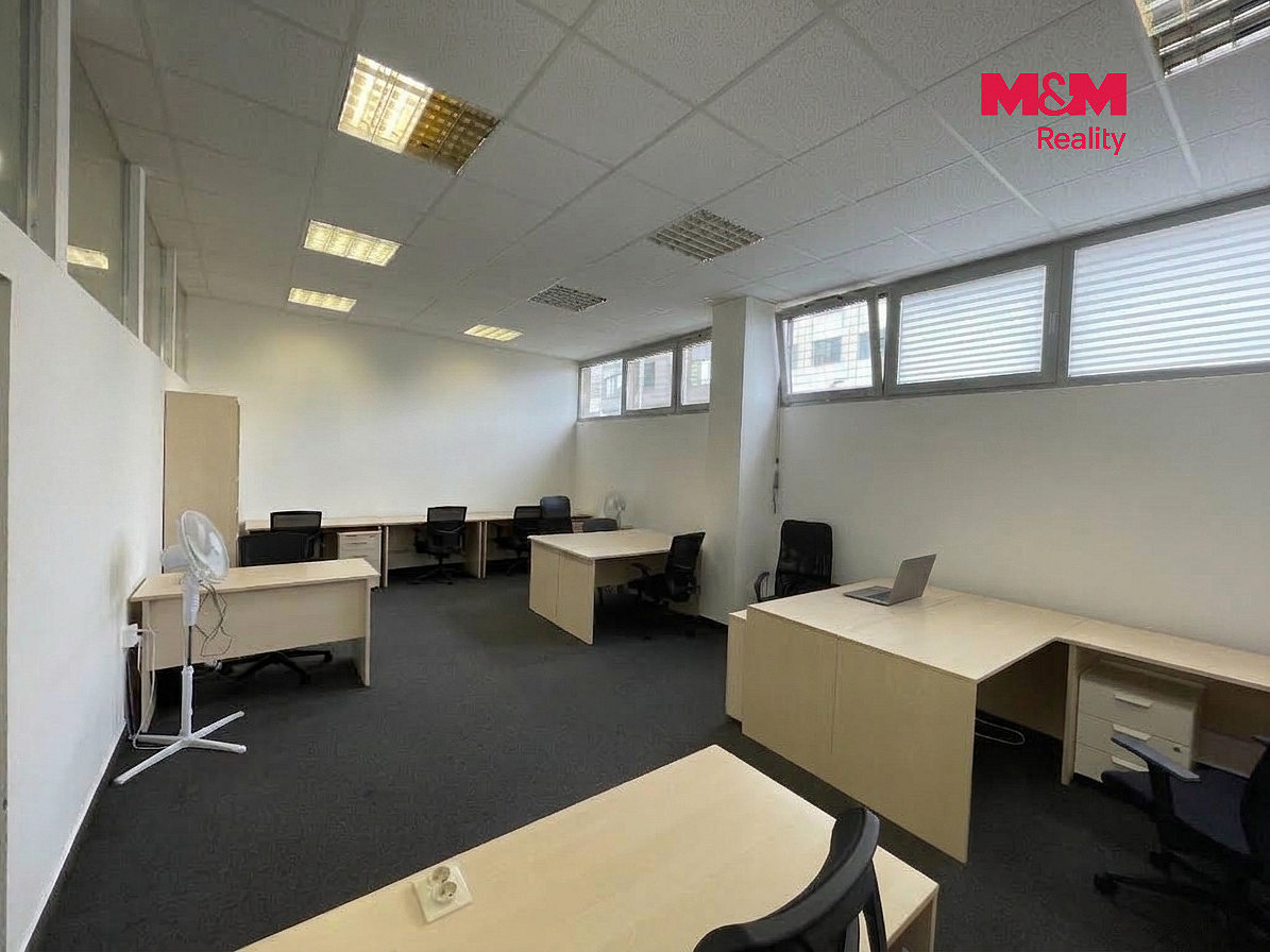 Pronájem kanceláře 131 m² – fotografie 3