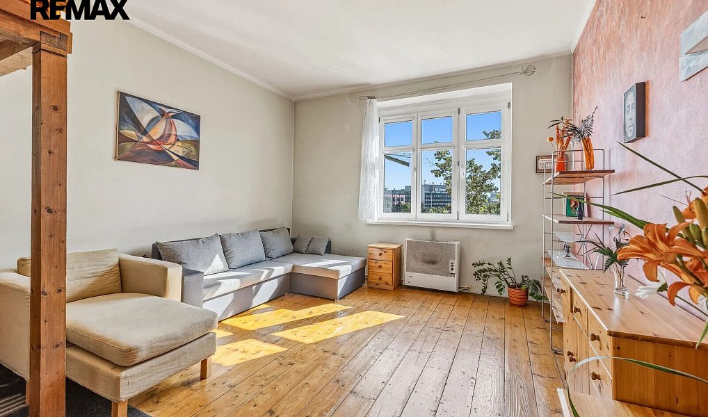 Prodej bytu 1+kk 34 m², Praha – náhled fotky 2