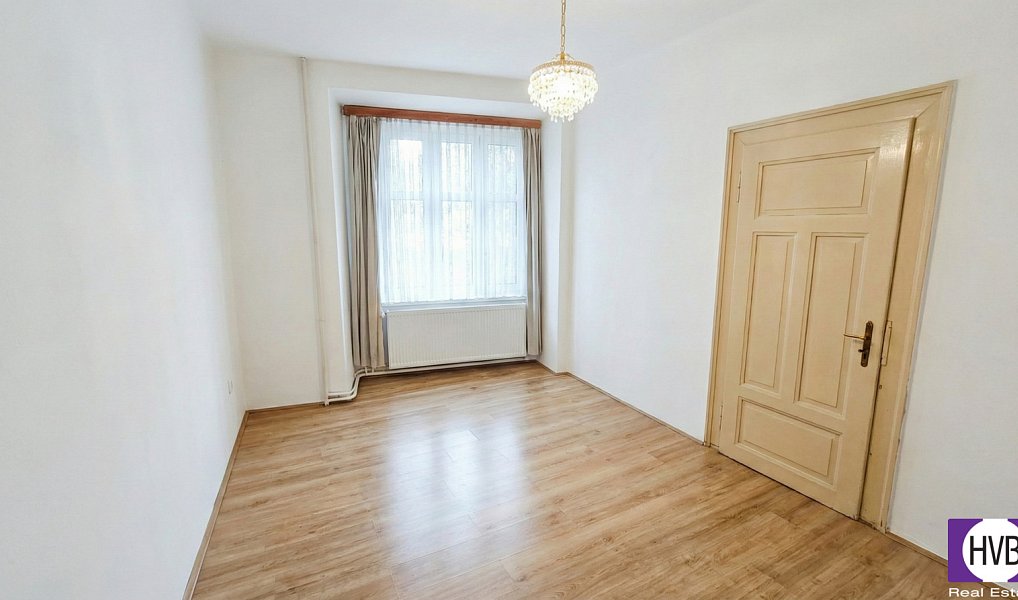 Prodej domu 300 m² s pozemkem 213 m², Dobrovice – náhled fotky 11