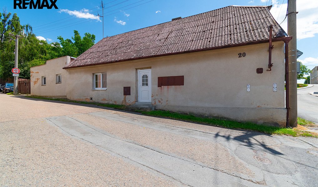 Prodej domu 186 m² s pozemkem 390 m², Břasy – náhled fotky 34