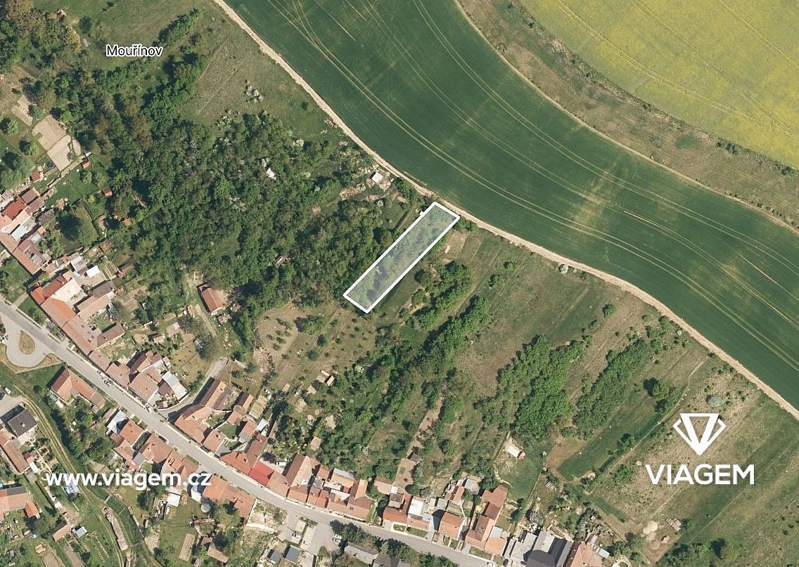 Prodej zahrady 785 m², Mouřínov