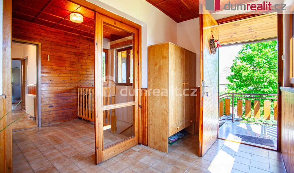 Prodej domu 321 m² s pozemkem 947 m², Netolice – náhled fotky 3